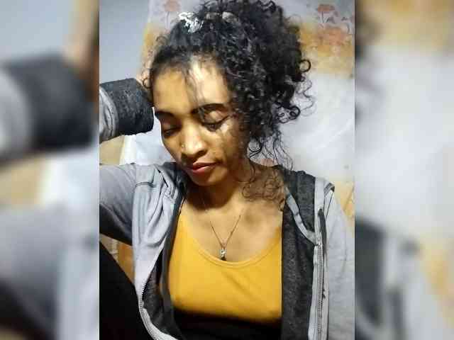 Shanya12 webcam