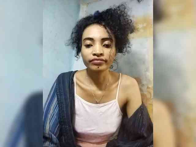 Shanya12 webcam