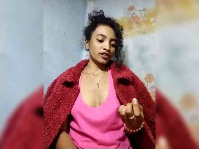 Shanya12 webcam