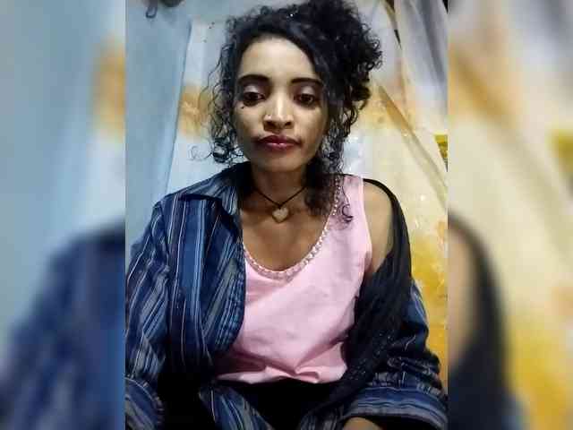 Shanya12 webcam