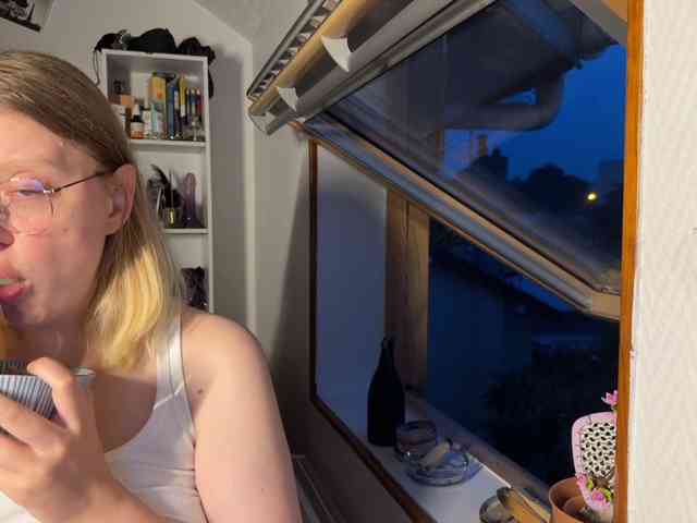 GoddAssTeti webcam