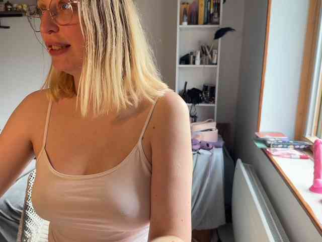 GoddAssTeti webcam