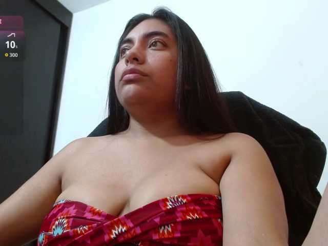 emily118 live cam on BongaCams
