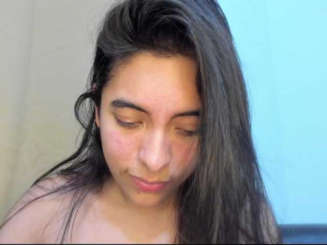 emily118 live cam on BongaCams