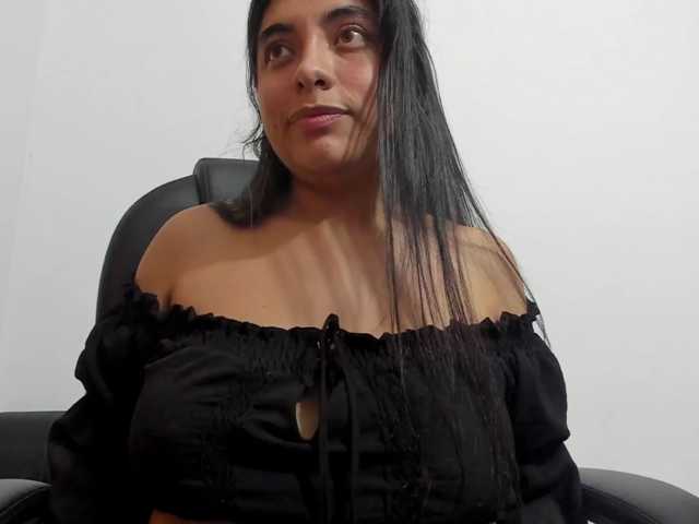 emily118 live cam on BongaCams