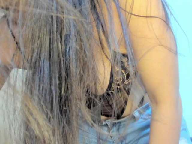emily118 live cam on BongaCams