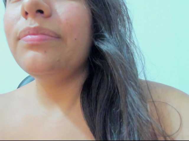 emily118 live cam on BongaCams
