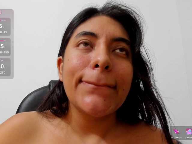 emily118 live cam on BongaCams