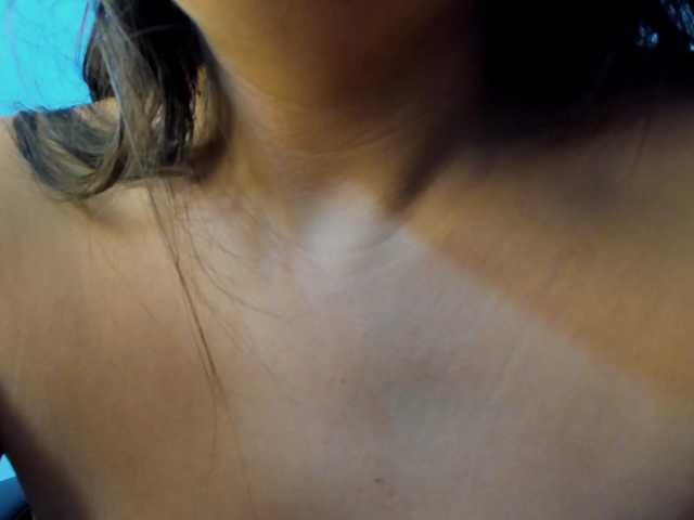 emily118, live now on BongaCams
