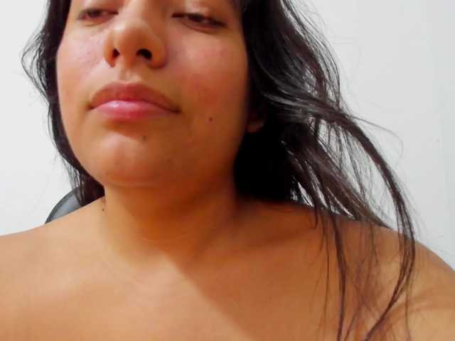 emily118 live cam on BongaCams