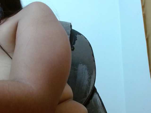 emily118 live cam on BongaCams