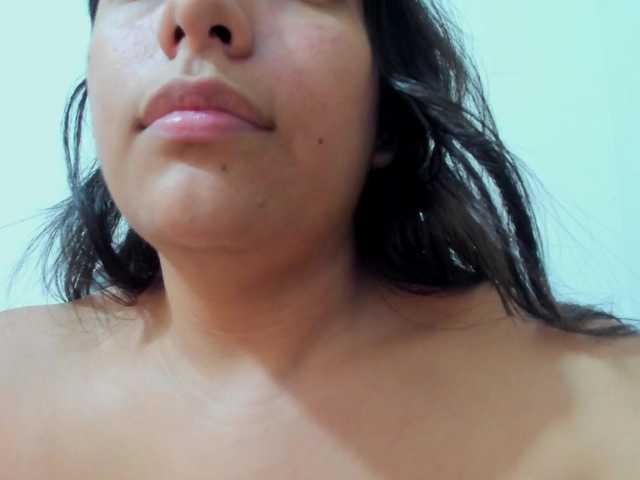 emily118 live cam on BongaCams