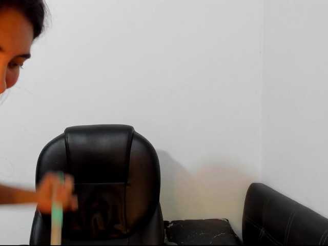 emily118 live webcam show