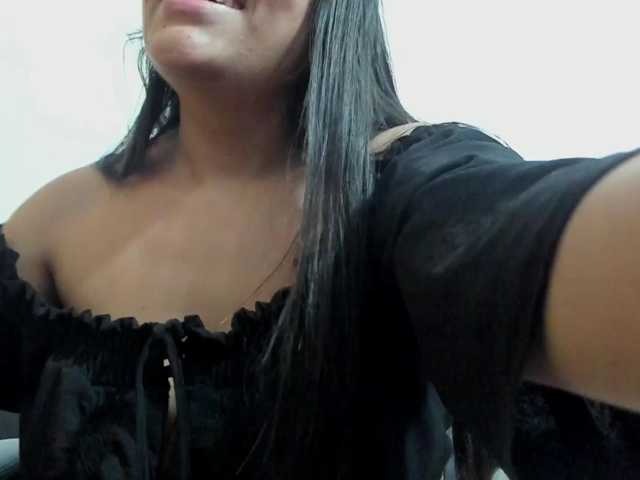 emily118 live cam on BongaCams