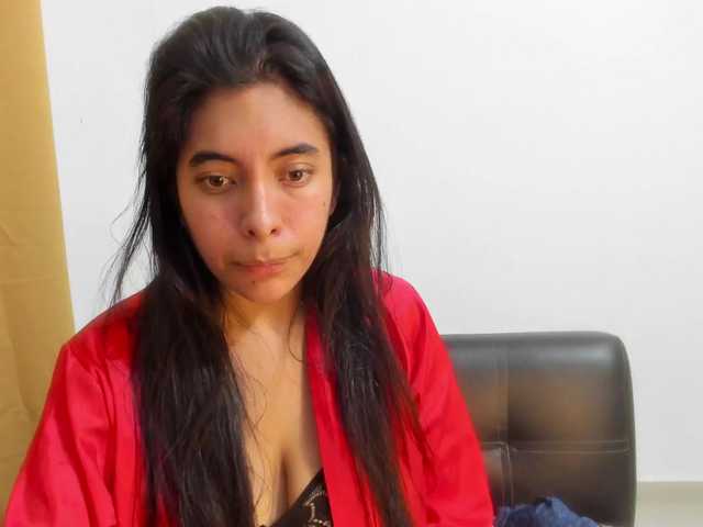emily118 live cam on BongaCams
