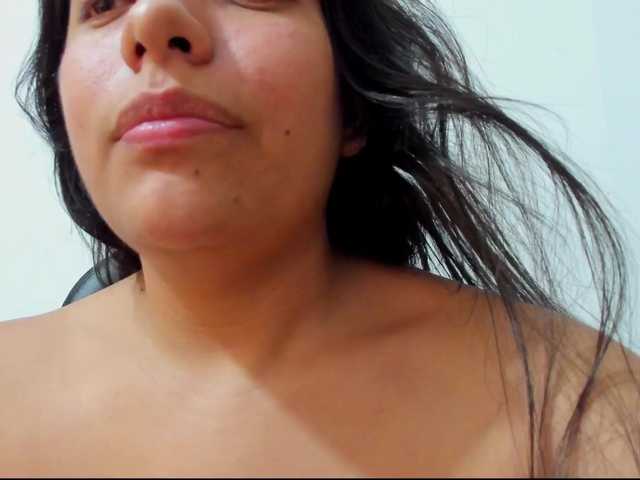 emily118 live cam on BongaCams