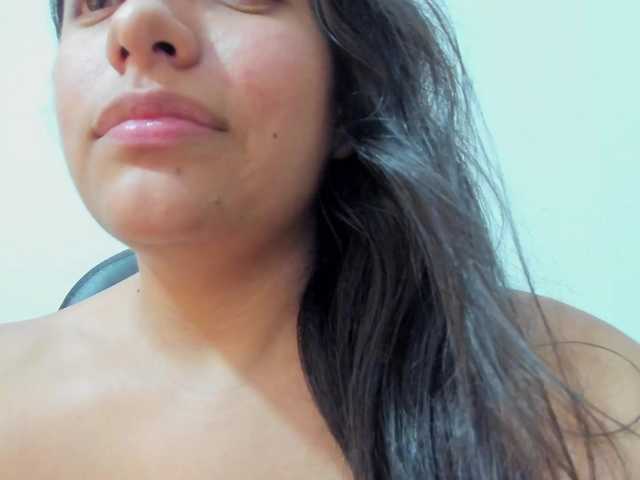 emily118 live cam on BongaCams