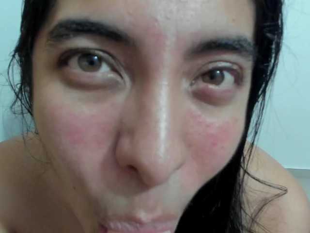 emily118 live cam on BongaCams