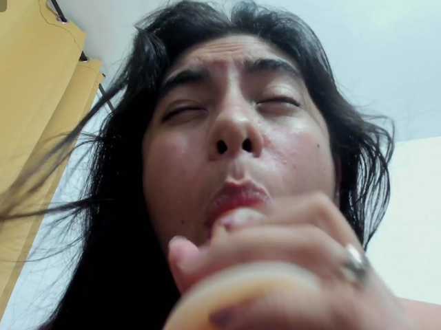 emily118 live cam on BongaCams