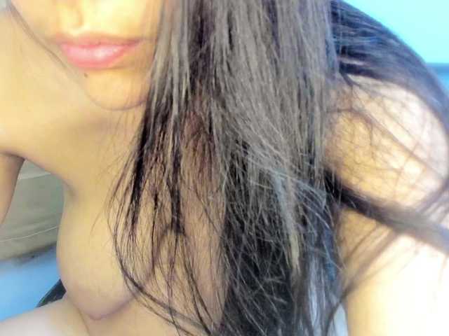 emily118 live cam on BongaCams