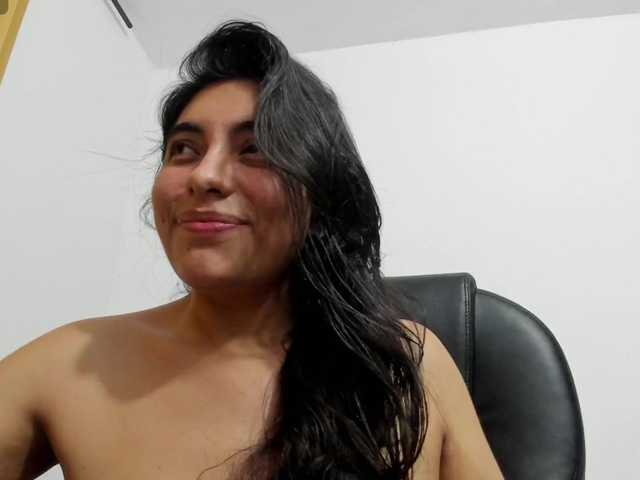 emily118 live cam on BongaCams