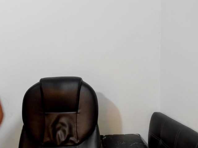 emily118 live cam on BongaCams
