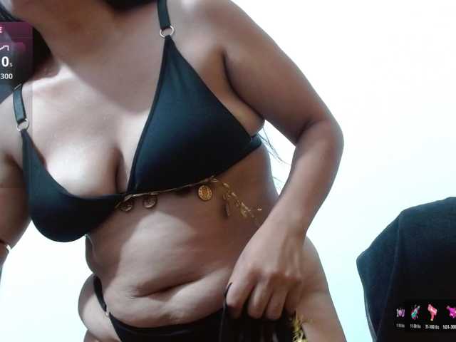 emily118 live cam on BongaCams