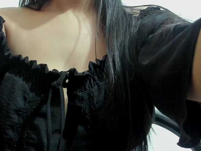 emily118 live cam on BongaCams