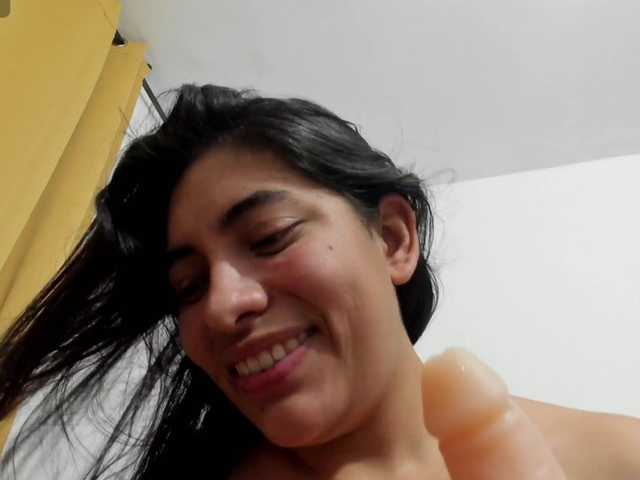 emily118 live cam on BongaCams