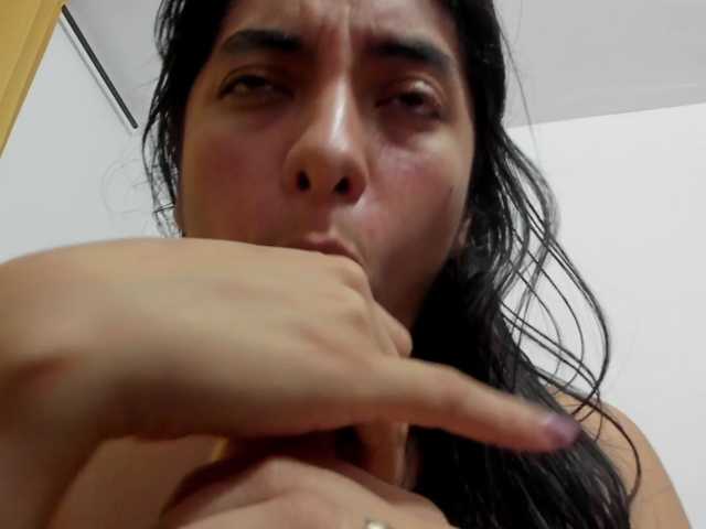 emily118 live cam on BongaCams