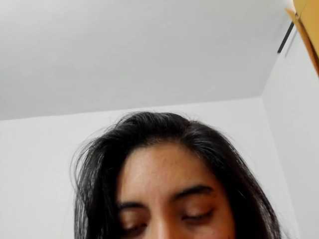 emily118 — live female cam