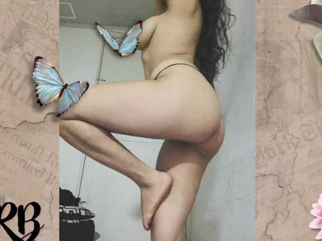 emily118 live cam on BongaCams
