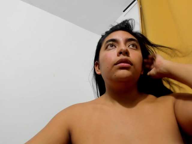 emily118 live cam on BongaCams