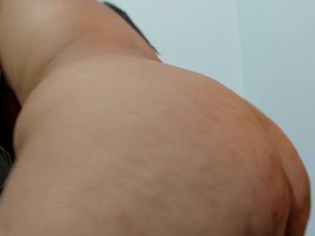 emily118 live cam on BongaCams