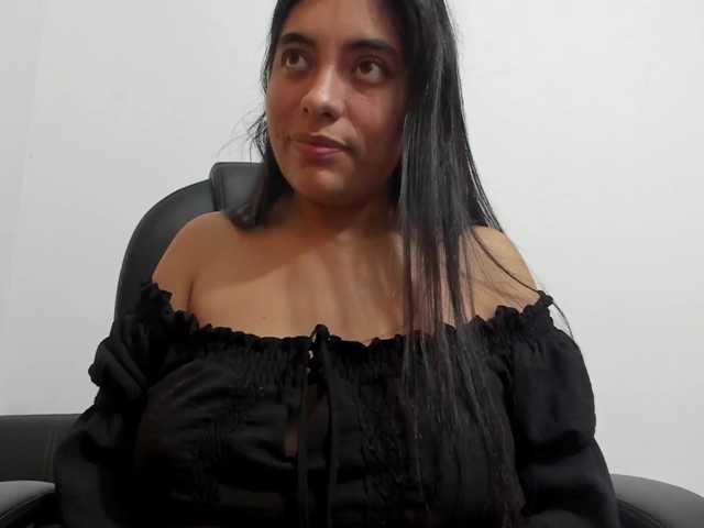 emily118 live cam on BongaCams