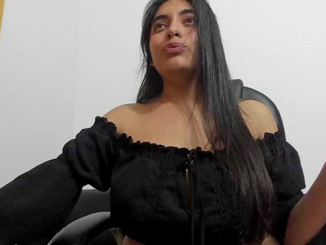 emily118 live cam on BongaCams