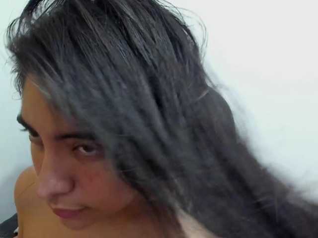 emily118, en vivo ahora en BongaCams