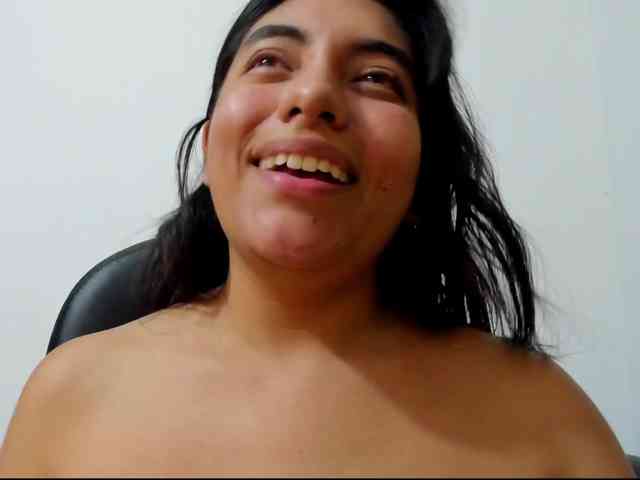 emily118 Live Webcam on BongaCams