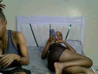 CozyCoupleVibes's Live Webcam