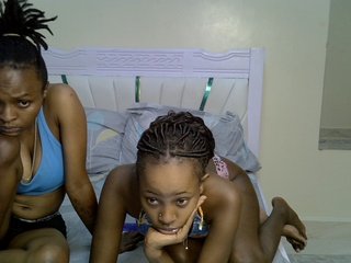 CozyCoupleVibes's Live Webcam