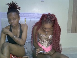 CozyCoupleVibes's Live Webcam