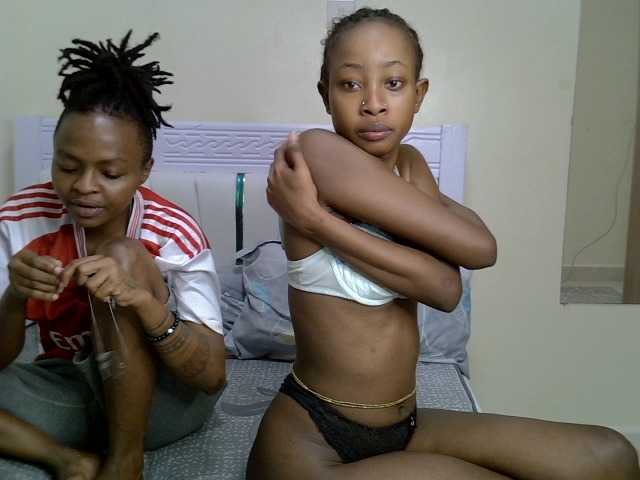 CozyCoupleVibes, 20 y/o - Live Cam on BongaCams