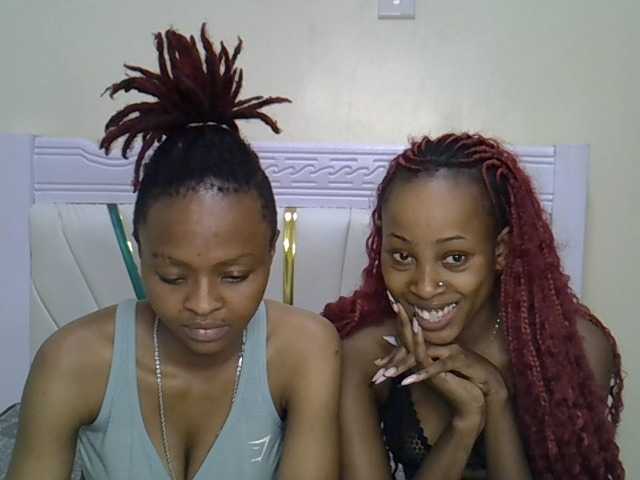 CozyCoupleVibes Live Cam on BongaCams