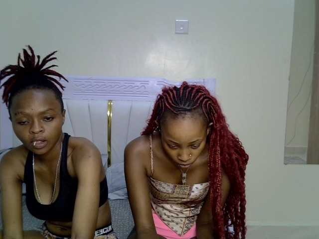 CozyCoupleVibes live cam on BongaCams