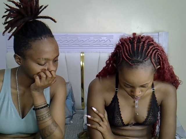 CozyCoupleVibes live cam on BongaCams