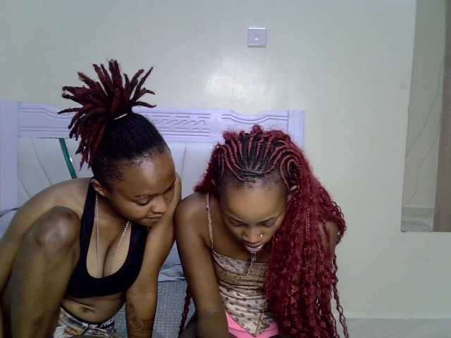 CozyCoupleVibes live cam on BongaCams