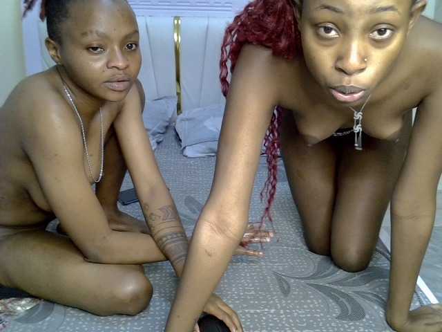 CozyCoupleVibes live cam on BongaCams