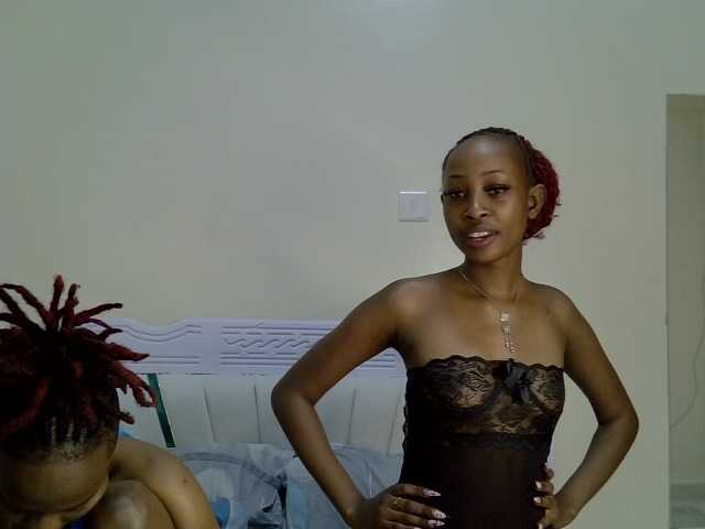 CozyCoupleVibes live cam on BongaCams