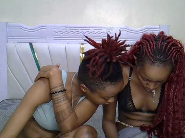 CozyCoupleVibes live cam on BongaCams