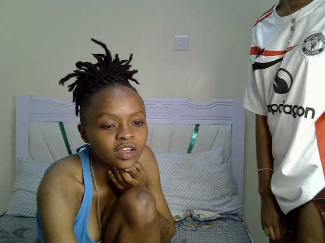 CozyCoupleVibes live cam on BongaCams